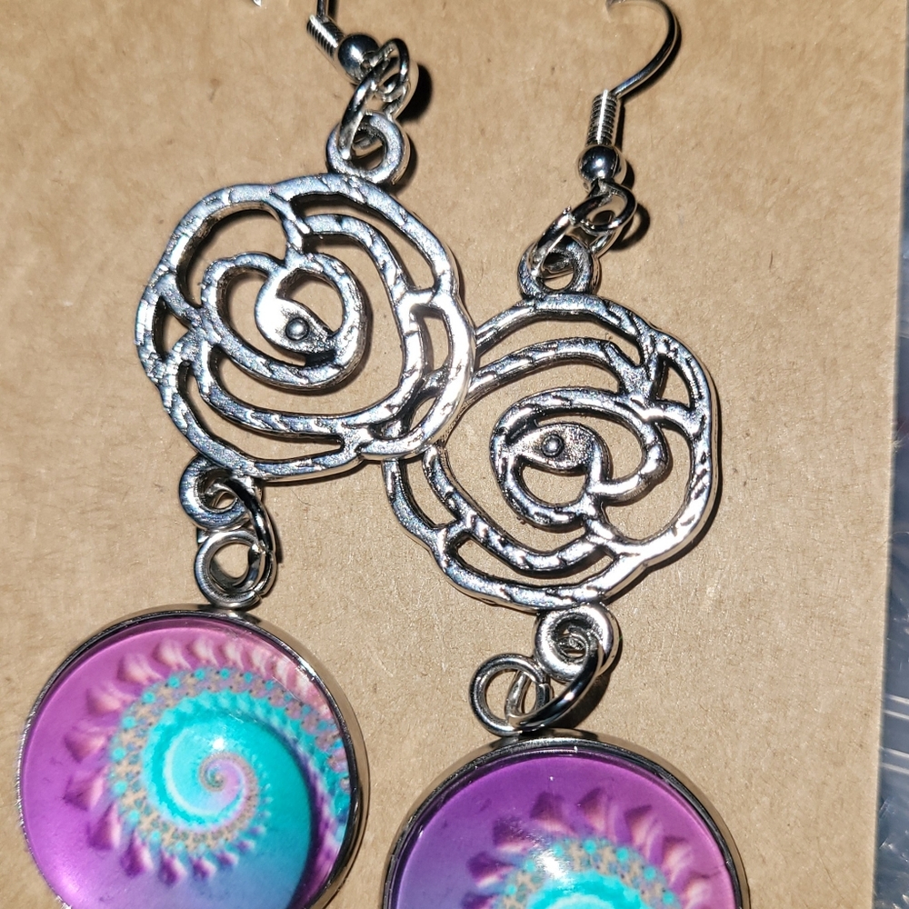 Earrings - Picture 3 of 3